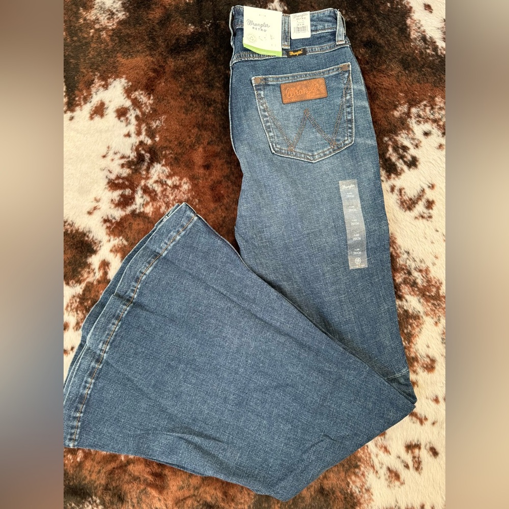 The Wrangler Retro Premium Jean Women’s High Rise Trumpet Flare In Paige
